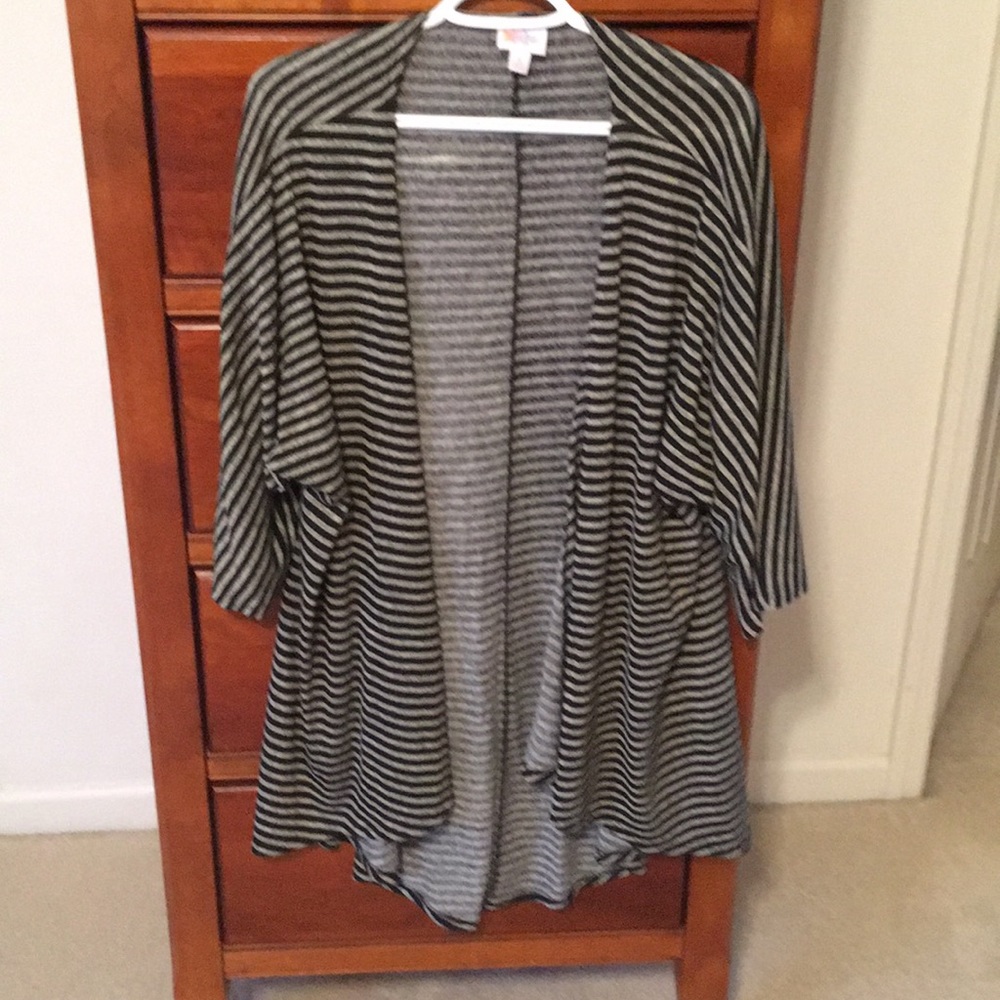 NWOT Lularoe Lindsay Kimono